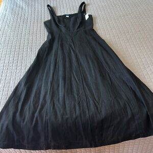NWT - 🖤 Elegant Black Sleeveless Dress